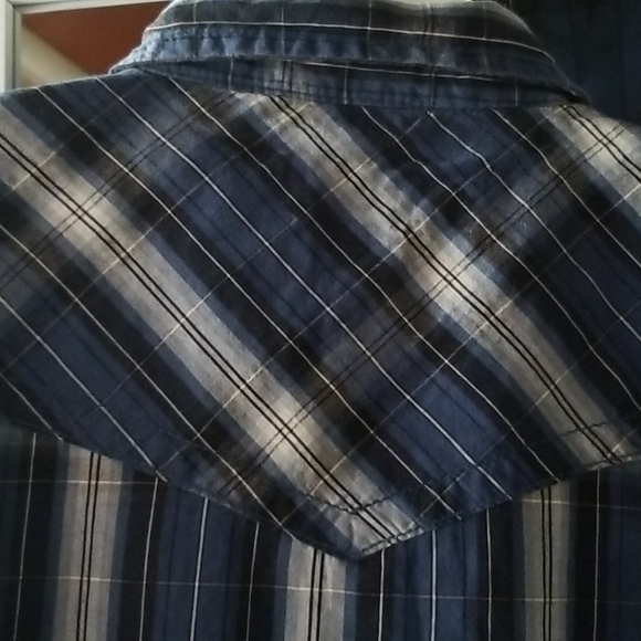 Shirt - Picture 3 of 6